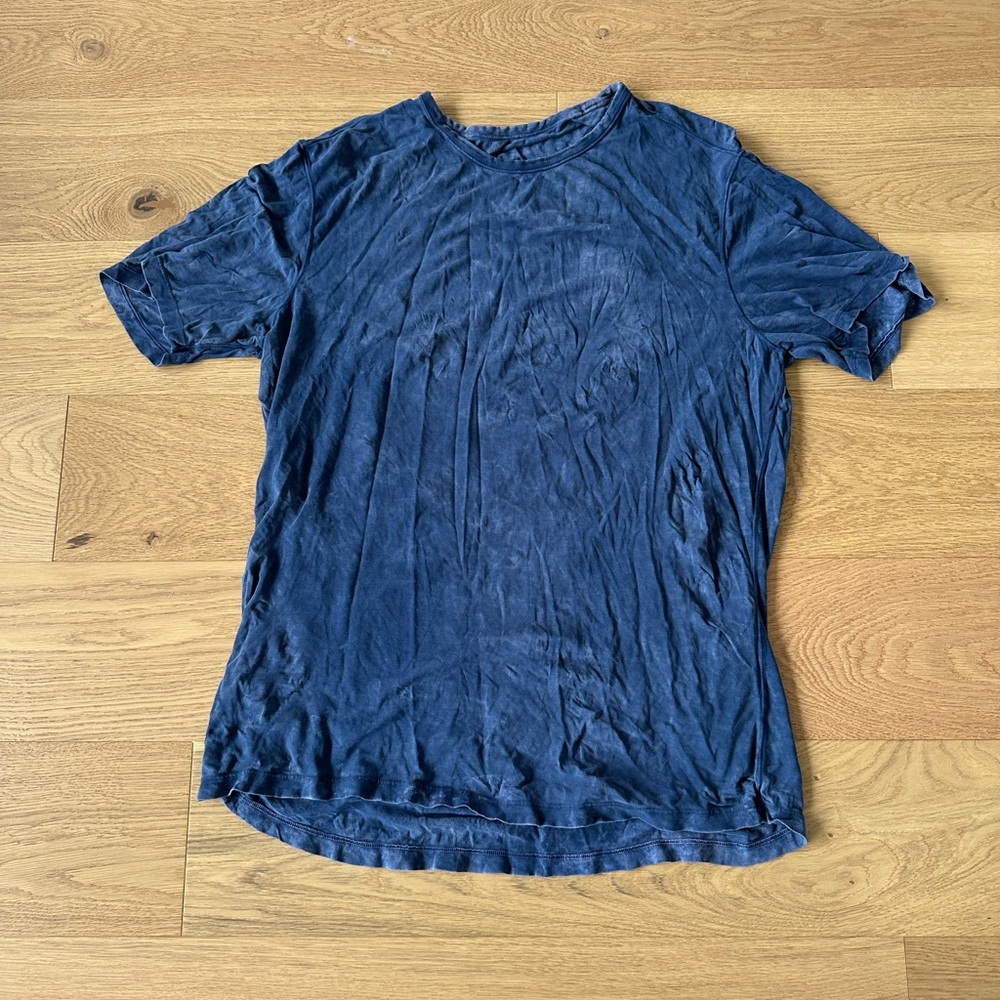 Lululemon men’s curved hem tee large tshirt